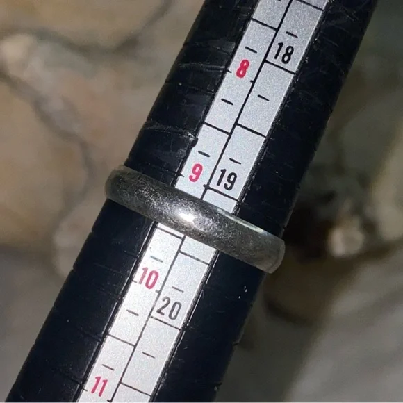 Gorgeous Pink Quartz Handcrafted 925 Sterling Elongated Faceted Ring - Picture 8 of 8